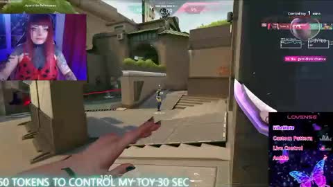 Snapshot of linddamortt chatting on 10-16-25, 12:44 CatalinaANIDEA online show from 10-16-25, 12:44