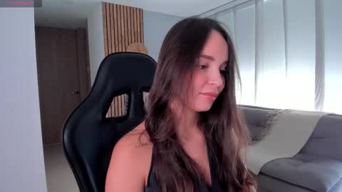 Snapshot of lindseyhallx chatting on 09-21-25, 07:48 call me annie online show from 09-21-25, 07:48