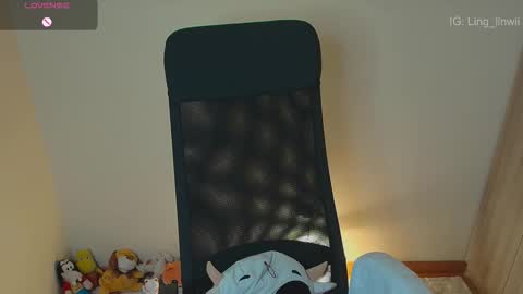 Snapshot of ling_meow chatting on 03-20-26, 02:22 Ling online show from 03-20-26, 02:22