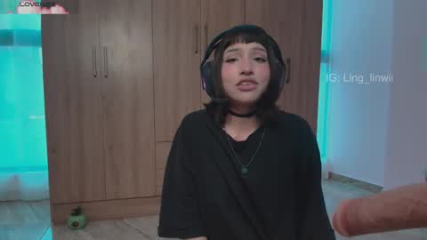 Snapshot of ling_meow chatting on 05-11-26, 01:50 Ling online show from 05-11-26, 01:50