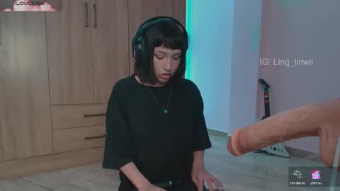 Snapshot of ling_meow chatting on 05-11-26, 02:45 Ling online show from 05-11-26, 02:45