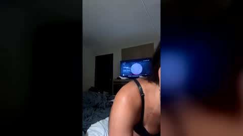 lingbabyy online show from 07-06-26, 04:20