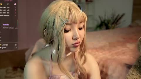 Linh -   online show from 05-12-26, 09:12