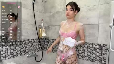 Lira online show from 05-22-26, 04:56