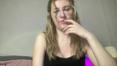 linoreya online show from 05-31-26, 06:20