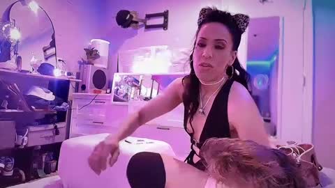 Snapshot of linuxgirlsudosu chatting on 02-15-25, 04:01 linuxgirlsudosu online show from 02-15-25, 04:01