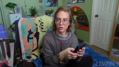 Snapshot of linzy19 chatting on 02-01-25, 05:16 Linzy19 online show from 02-01-25, 05:16