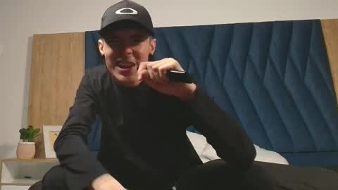 Lio online show from 04-13-26, 03:23