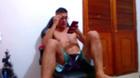 lion_grr online show from 12-28-24, 02:33