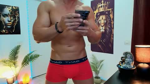 Snapshot of lionbanx chatting on 03-16-26, 05:44 Leo online show from 03-16-26, 05:44