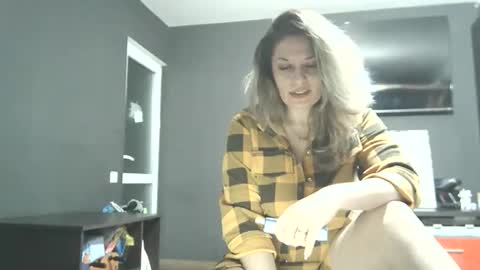 Snapshot of lionessmom chatting on 02-02-26, 09:57 lionessmom online show from 02-02-26, 09:57