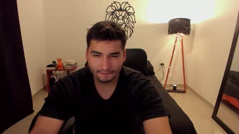 Lion online show from 01-06-26, 04:38