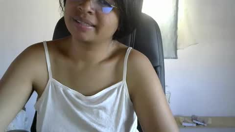 Snapshot of liora_selenex chatting on 04-29-26, 04:27 Liora selenex online show from 04-29-26, 04:27