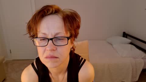 Liora Weiss online show from 03-21-26, 08:30