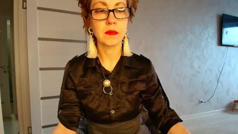Liora Weiss online show from 04-19-26, 09:19