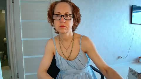 Snapshot of lioraweiss chatting on 05-09-26, 07:02 Liora Weiss online show from 05-09-26, 07:02