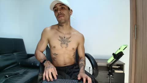 Snapshot of liorvante chatting on 06-09-26, 12:44 Lior Vante online show from 06-09-26, 12:44