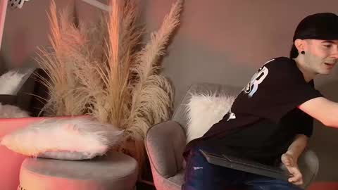  L I O  Q U E E N   online show from 01-18-26, 03:43