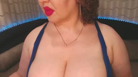 Snapshot of lipsaddiction chatting on 01-18-25, 12:24 LIpsAddiction online show from 01-18-25, 12:24