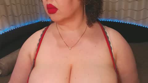 Snapshot of lipsaddiction chatting on 01-28-25, 10:23 LIpsAddiction online show from 01-28-25, 10:23