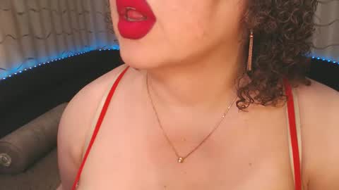 Snapshot of lipsaddiction chatting on 02-09-25, 10:00 LIpsAddiction online show from 02-09-25, 10:00