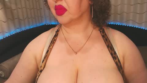 Snapshot of lipsaddiction chatting on 02-20-25, 11:10 LIpsAddiction online show from 02-20-25, 11:10