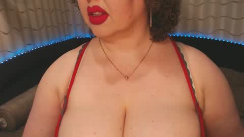 Snapshot of lipsaddiction chatting on 02-21-25, 03:32 LIpsAddiction online show from 02-21-25, 03:32