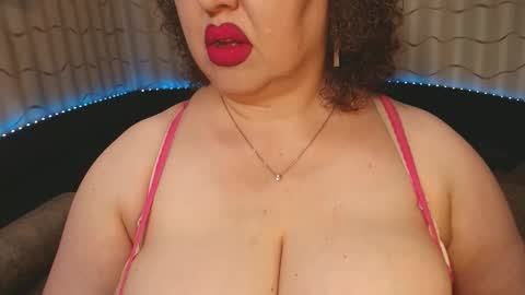 Snapshot of lipsaddiction chatting on 09-10-25, 08:53 LIpsAddiction online show from 09-10-25, 08:53