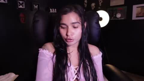 Snapshot of lireesa chatting on 06-30-26, 04:46 Lire online show from 06-30-26, 04:46