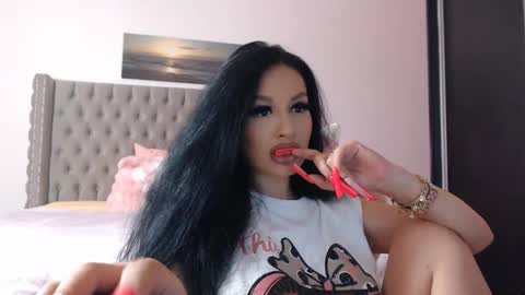 Snapshot of lisa104739 chatting on 11-26-25, 09:05 Lisa online show from 11-26-25, 09:05