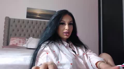 Lisa online show from 04-13-26, 08:14