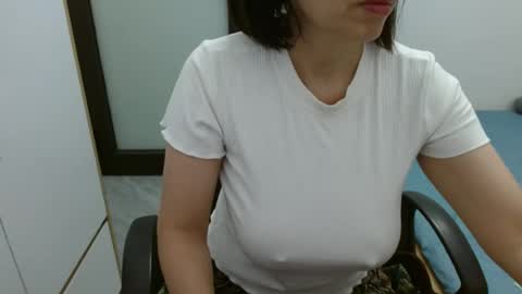 lisa_1011 online show from 07-16-26, 09:54