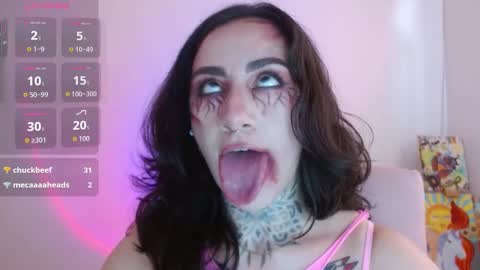 Lisa online show from 10-24-25, 09:33