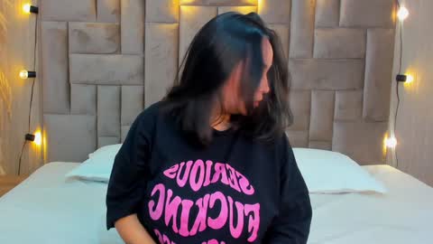 Snapshot of lisa_baker1 chatting on 01-10-25, 02:57 Lisa Baker online show from 01-10-25, 02:57