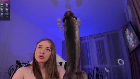 Lisa online show from 02-19-25, 01:08