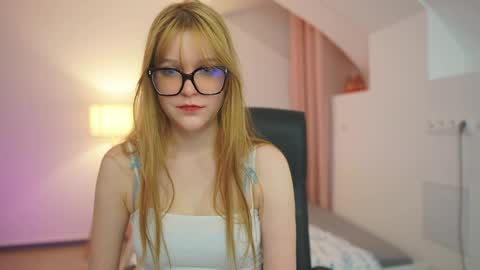 lisa mccoy  online show from 03-19-26, 07:07