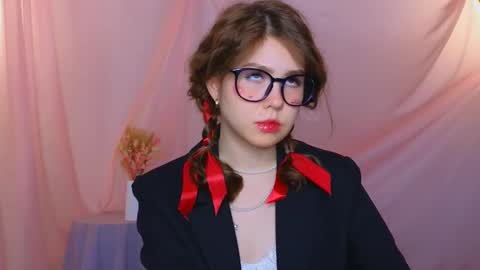  Lisa  online show from 02-14-25, 10:17