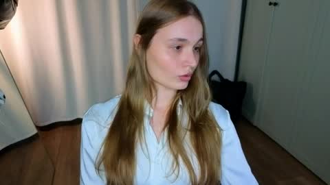Elisabeth or Lisa online show from 05-19-26, 08:26