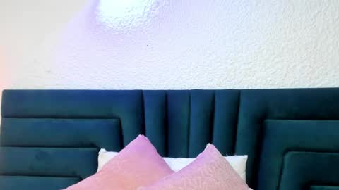 Snapshot of lisa_white_ chatting on 06-02-26, 10:45 lisa white online show from 06-02-26, 10:45