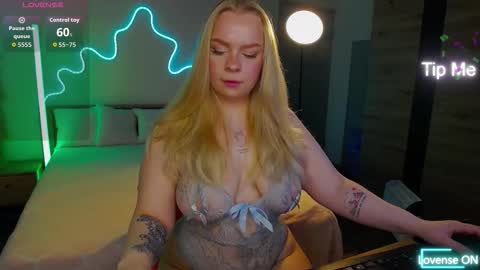 Lisa online show from 01-08-26, 02:19