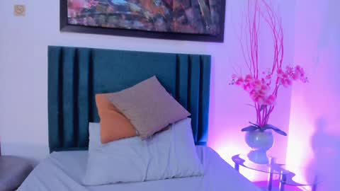 LisaHadwiin online show from 12-12-24, 11:47