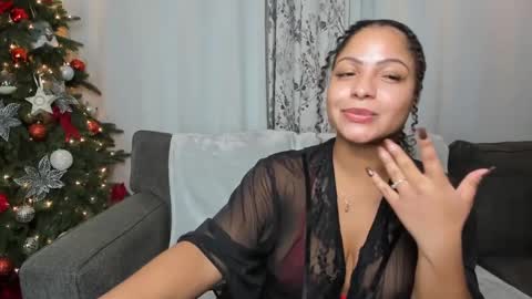 Snapshot of lisaloves6ix9 chatting on 12-12-24, 06:25 lisaloves6ix9 online show from 12-12-24, 06:25