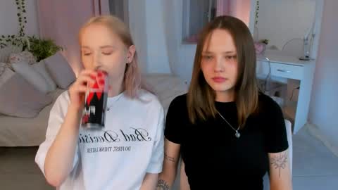 Lisa blonde  Alisa brunette online show from 04-03-26, 07:23