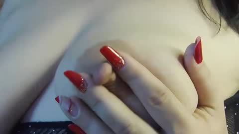 Snapshot of lisamaze chatting on 12-13-25, 07:53 SofiaHanson online show from 12-13-25, 07:53