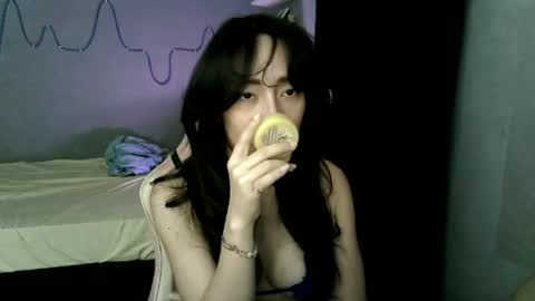 Xinli Su online show from 06-22-26, 05:21