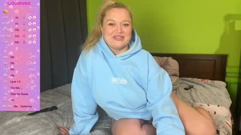 Snapshot of lisawilliamsss chatting on 01-15-26, 07:28 Lisa online show from 01-15-26, 07:28