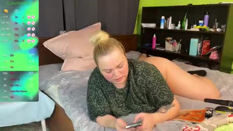 Snapshot of lisawilliamsss chatting on 02-03-26, 02:33 Lisa online show from 02-03-26, 02:33