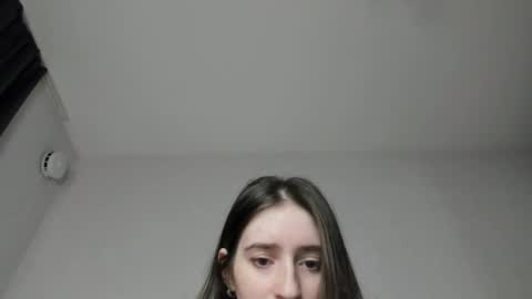 Snapshot of lisawoo chatting on 01-04-25, 11:59 Lisa online show from 01-04-25, 11:59