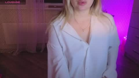 Anna online show from 07-25-26, 12:31