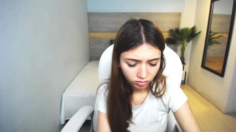 Snapshot of liseth_fox chatting on 12-16-24, 12:49 Liseth Fox online show from 12-16-24, 12:49